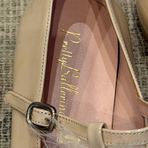 Pretty Ballerinas Blush Patent Feather-Trim Mary Jane Flats size 38 - Picture 6 of 12